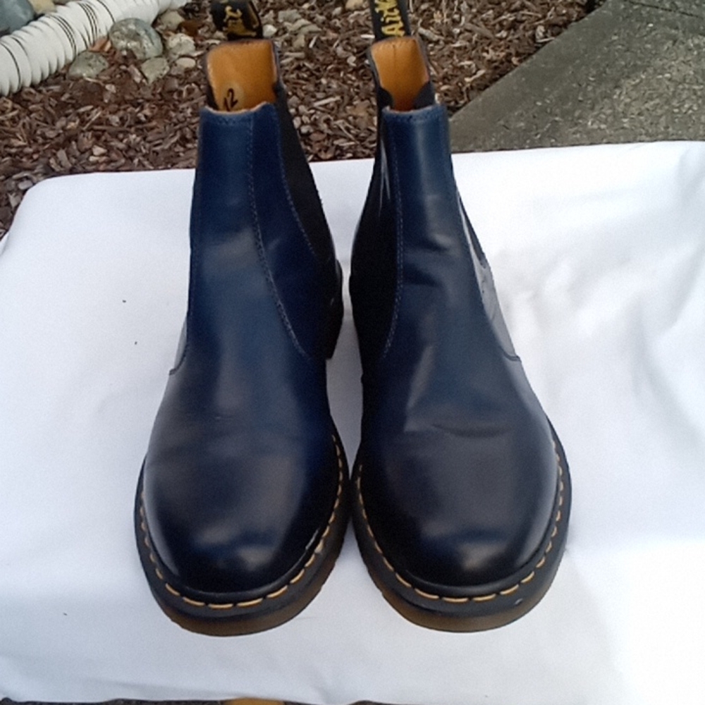 Doc Martens Chelsea boots